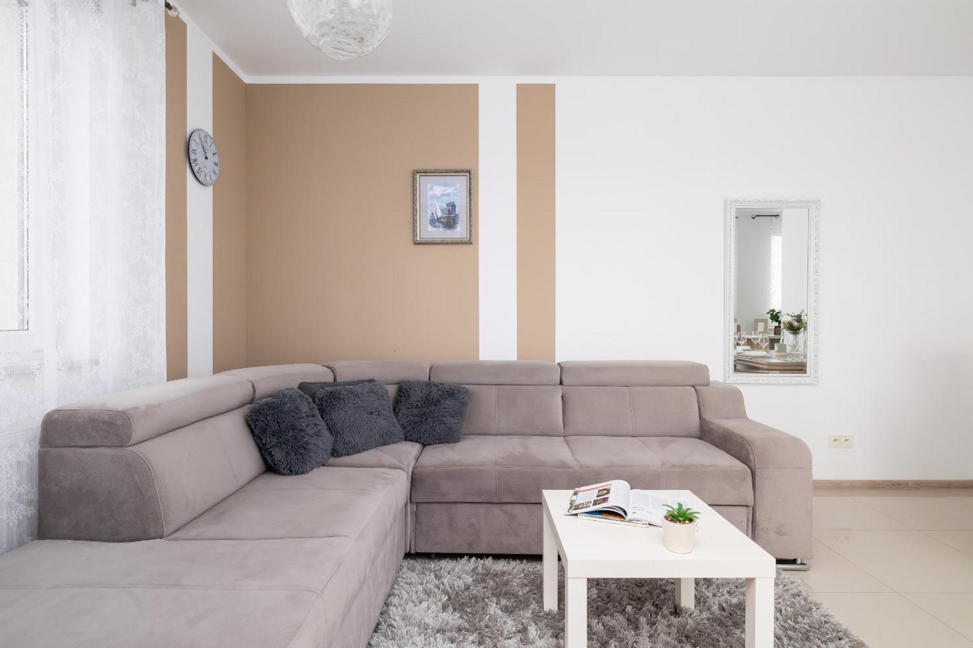Apartament Modern With Parking In Cracow By Rent Like